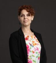 Alicia Barton Headshot